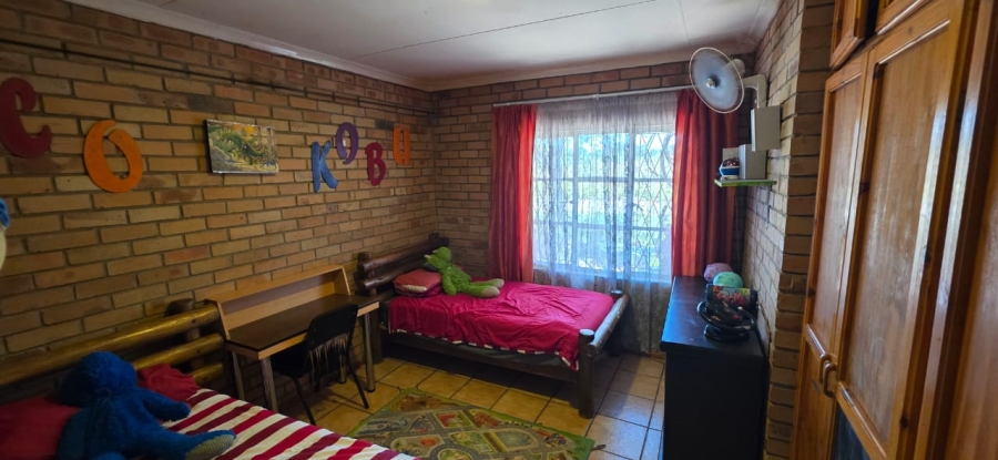 5 Bedroom Property for Sale in Vaal Park North West